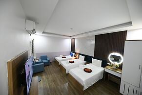 Aquarius Grand Hotel