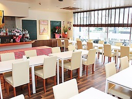 HOTEL LiVEMAX Hiratsuka Ekimae