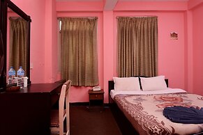 Hotel Silver Home - Hostel