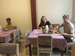 Hotel Silver Home - Hostel