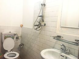 Hotel Silver Home - Hostel