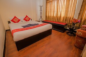 Hotel Silver Home - Hostel