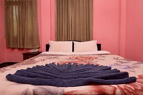 Hotel Silver Home - Hostel