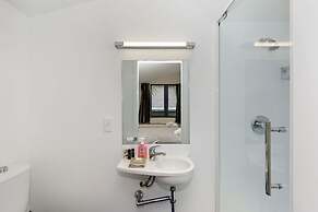 Boatshed Motel Apartments