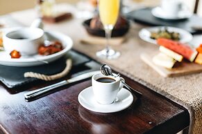 Almond Beach Resort at Jaguar Reef