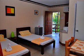 Slam's Garden Dive Resort