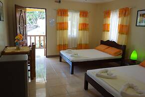 Slam's Garden Dive Resort