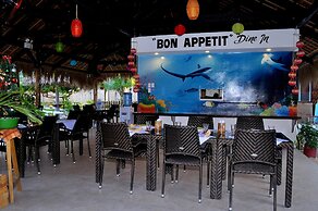 Slam's Garden Dive Resort