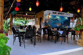 Slam's Garden Dive Resort