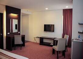 Casablanca Suites Near Airport