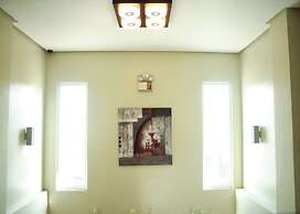 Casablanca Suites Near Airport