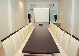 Casablanca Suites Near Airport