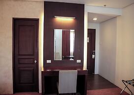 Casablanca Suites Near Airport