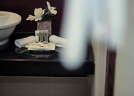 Casablanca Suites Near Airport