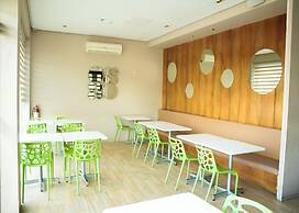 Casablanca Suites Near Airport