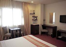 Casablanca Suites Near Airport