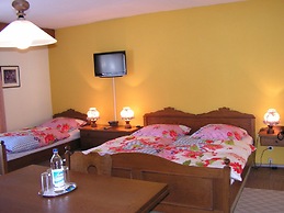 Hotel Garni Haus Alpine