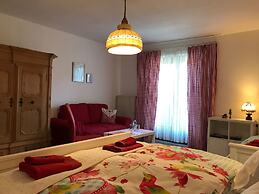 Hotel Garni Haus Alpine