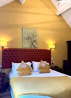 The Oak Tree Inn