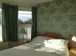 Drakewalls Bed & Breakfast