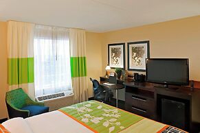 Fairfield Inn & Suites by Marriott Toronto Mississauga