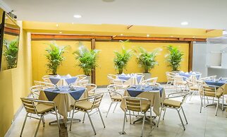 Hotel Regency Suites La Feria