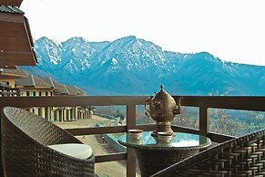 Taj Dal View Srinagar