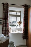 The Lugger Inn