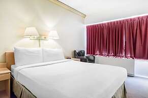 Travelodge by Wyndham Trois-Rivieres