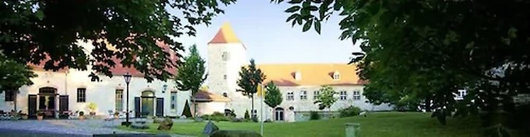 Hotel Burg Wanzleben