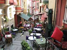 Hotel Jakaranda Istanbul