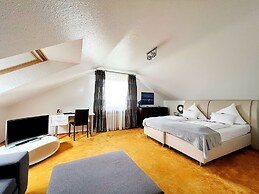 Hotel Hellers Twenty Four 1