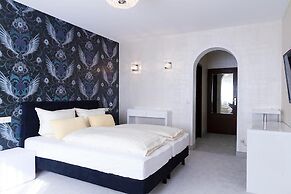 Hotel Hellers Twenty Four 1
