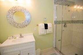 Peter Shields Inn & Restaurant