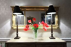 Peter Shields Inn & Restaurant