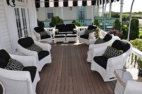 Peter Shields Inn & Restaurant