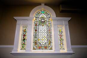 Peter Shields Inn & Restaurant