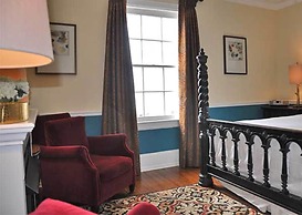 Peter Shields Inn & Restaurant