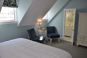 Peter Shields Inn & Restaurant