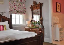 Peter Shields Inn & Restaurant