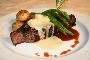 Peter Shields Inn & Restaurant