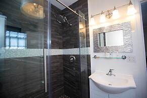 Peter Shields Inn & Restaurant