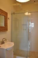 Peter Shields Inn & Restaurant