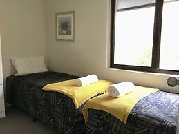 Burleigh Palms Holiday Apartments