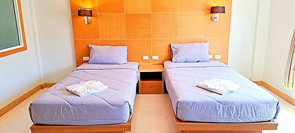 Green Harbor Hotel & Service Apartment