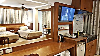 Green Harbor Hotel & Service Apartment