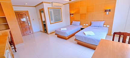 Green Harbor Hotel & Service Apartment