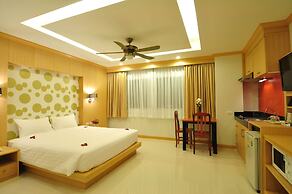 Green Harbor Hotel & Service Apartment