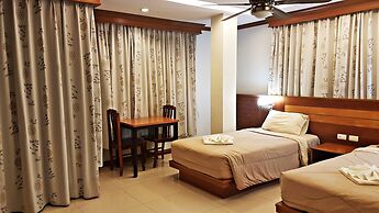 Green Harbor Hotel & Service Apartment