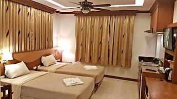 Green Harbor Hotel & Service Apartment